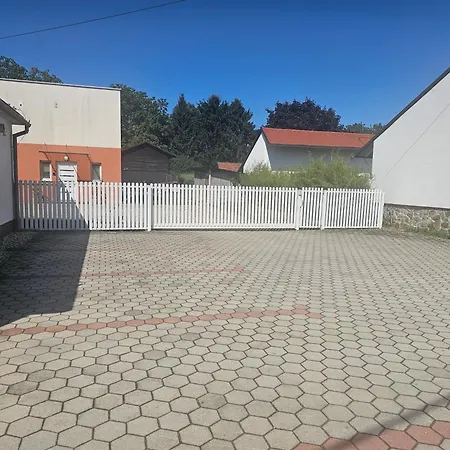 Appartement Sredi Ravnice